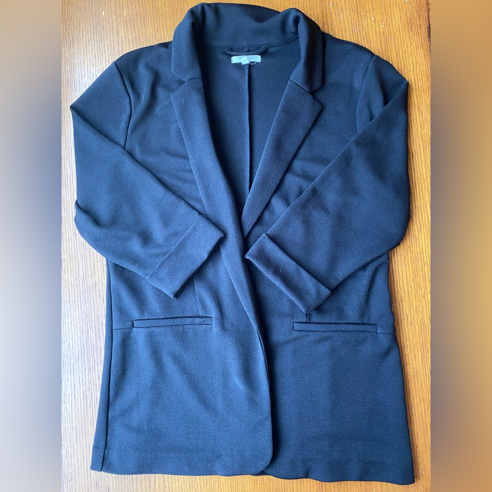 Women’s black dress blazer